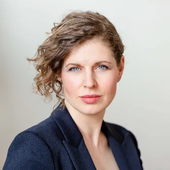 Lindsay Herbert picture